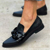 Emílie - Loafers with Tie Detail