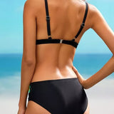 Rozdělené bikiny s barevným přechodem